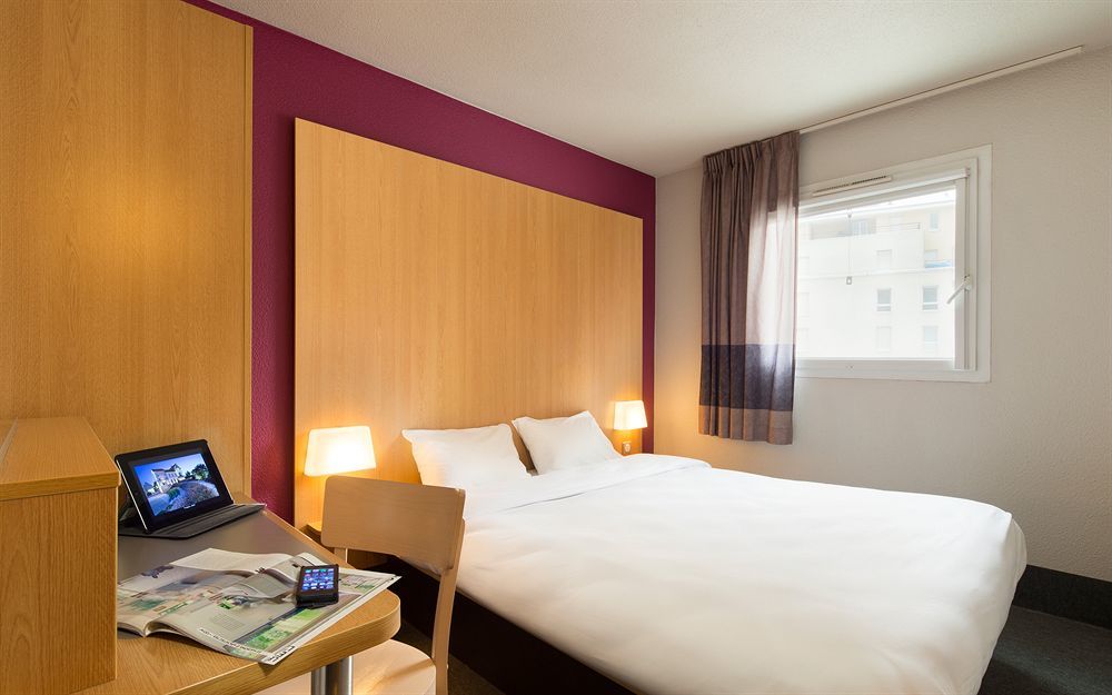 B&B Hotel Cherbourg Esterno foto