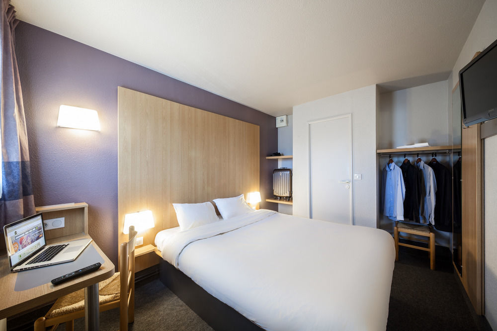 B&B Hotel Cherbourg Esterno foto