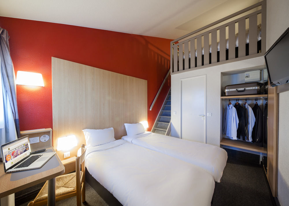 B&B Hotel Cherbourg Esterno foto