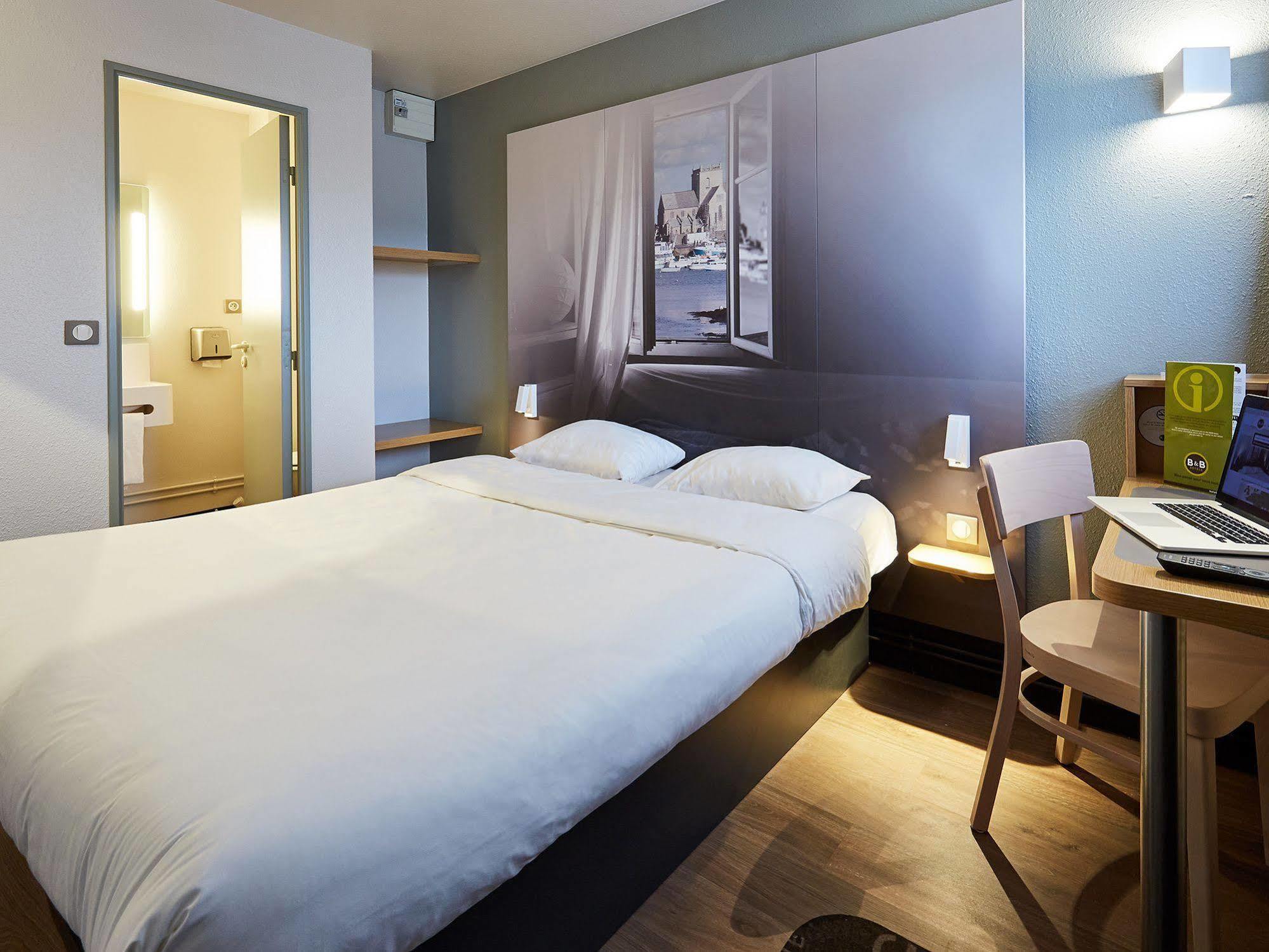 B&B Hotel Cherbourg Esterno foto